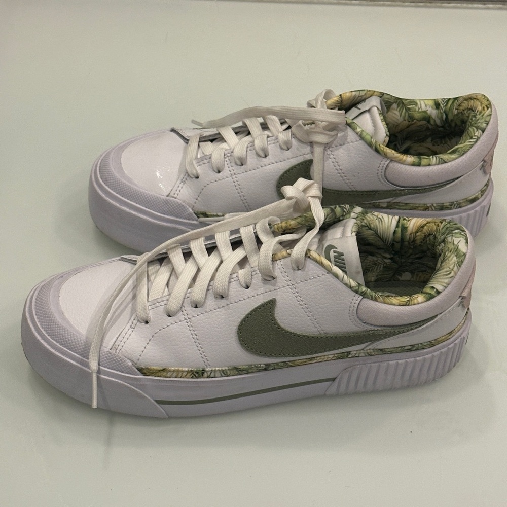 Nike WNS court legacy lift